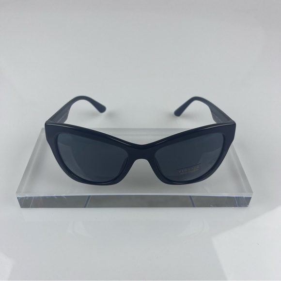 Versace Wayfarer Unisex Sunglasses with Versace Logo on Arms - Picture 3 of 7